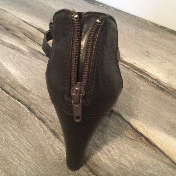 Ann Marino 7.5 Brown Open Heels Straps Zipper Sandals - Picture 9 of 13